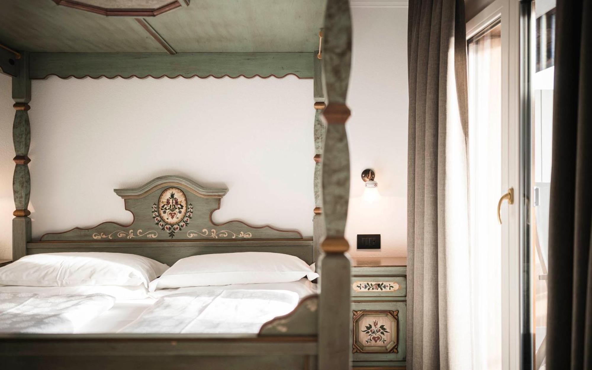 Hotel Cavallino D'Oro Bed&Breakfast Castelrotto Exterior foto